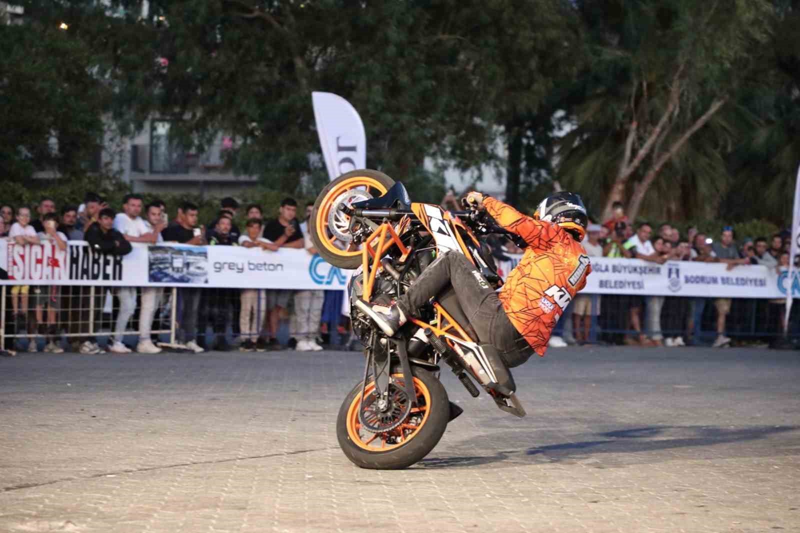 Bodrum Motofest nefes kesen gösterilerle başladı
