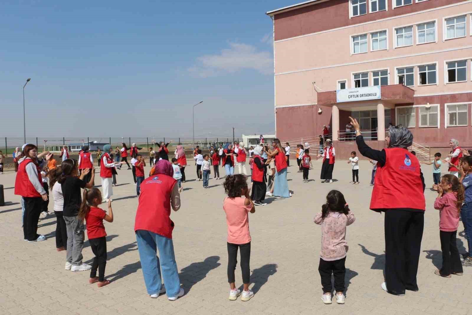 Şırnak’ta Gençlik ve Spor Bakanlığı’nın projesiyle gönül köprüsü kuruldu
