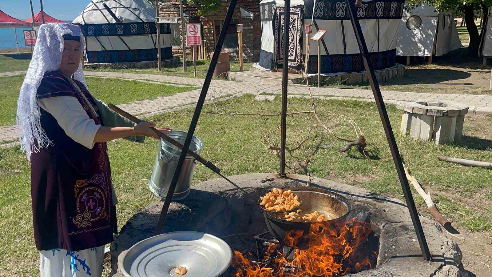 Muradiye’de Türk Kültürü etkinliği
