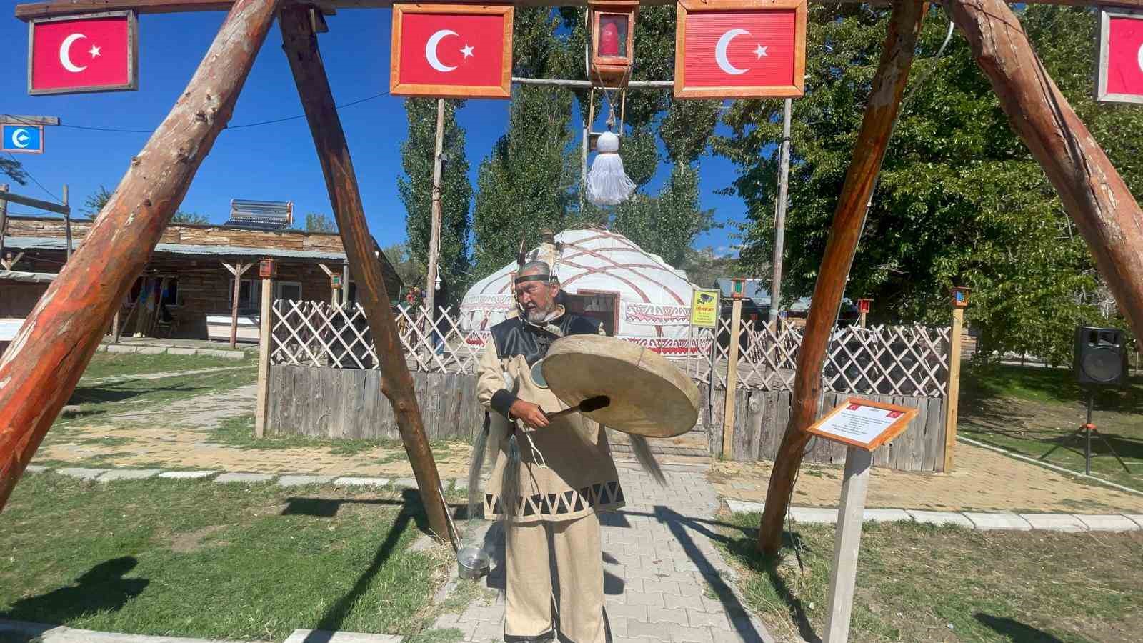 Muradiye’de Türk Kültürü etkinliği
