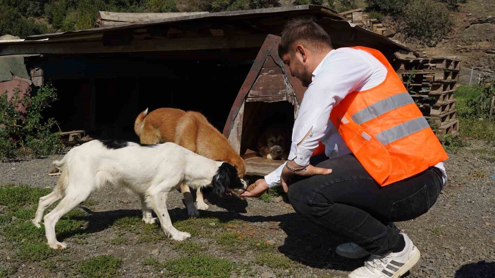 Atakum Belediyesi patili dostların yanında
