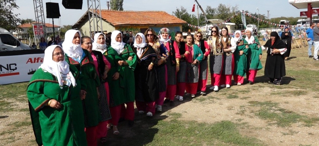 Kızılcıkdere 4. Bağ Bozumu etkinlikleri renkli görüntülere sahne oldu
