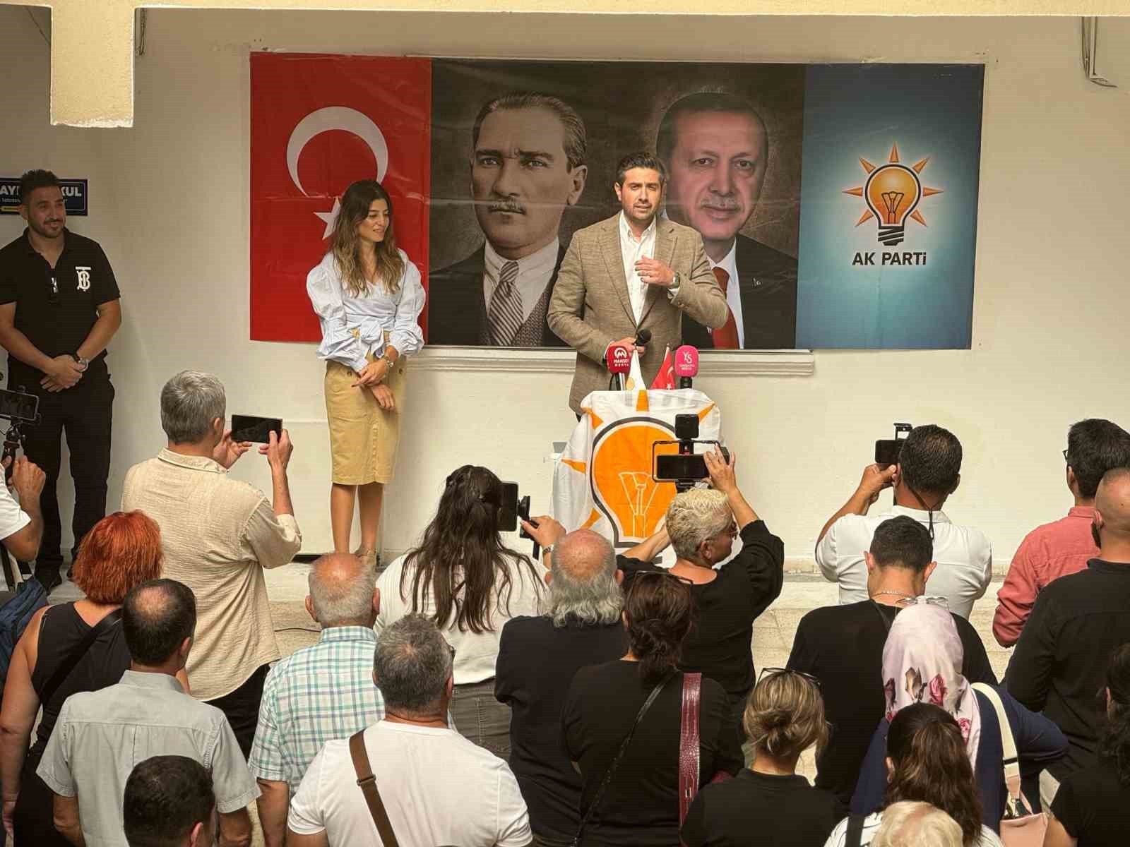 AK Parti Marmaris İlçe Başkanlığında görev değişimi
