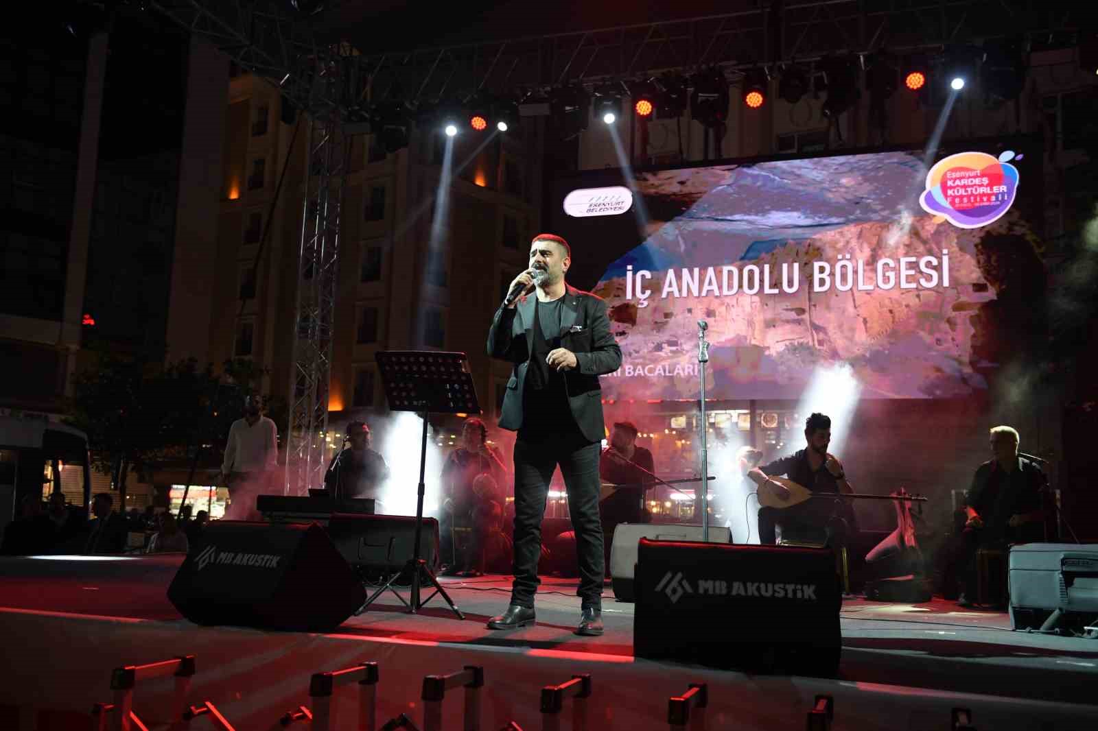 Esenyurt Kardeş Kültürler Festivali’nde İç Anadolu türküleri seslendirildi
