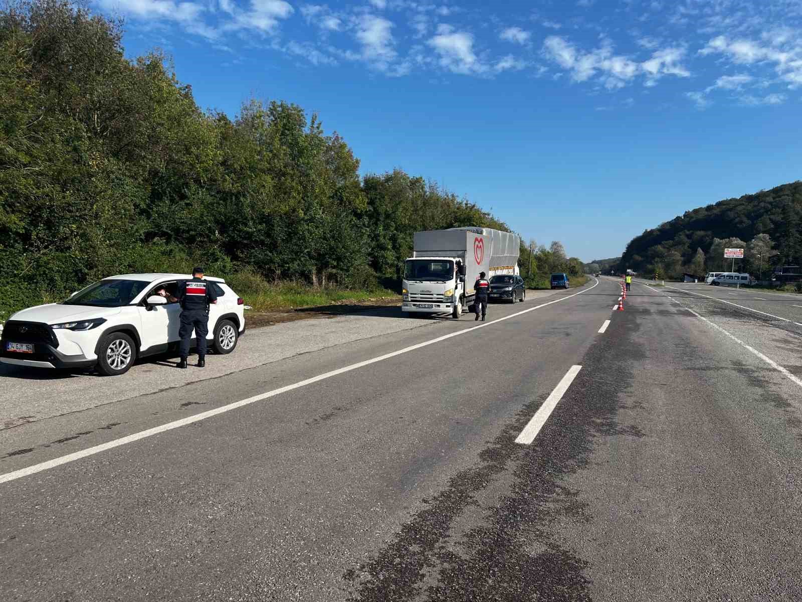 Jandarma ekiplerinden Trafik ve Asayiş Denetimi
