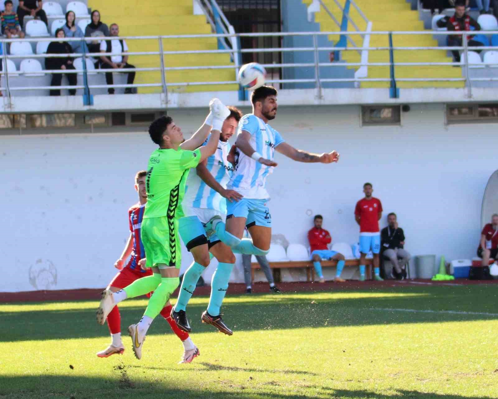 TFF 3. Lig: Pazarspor: 2 - Karabük İdmanyurdu: 2
