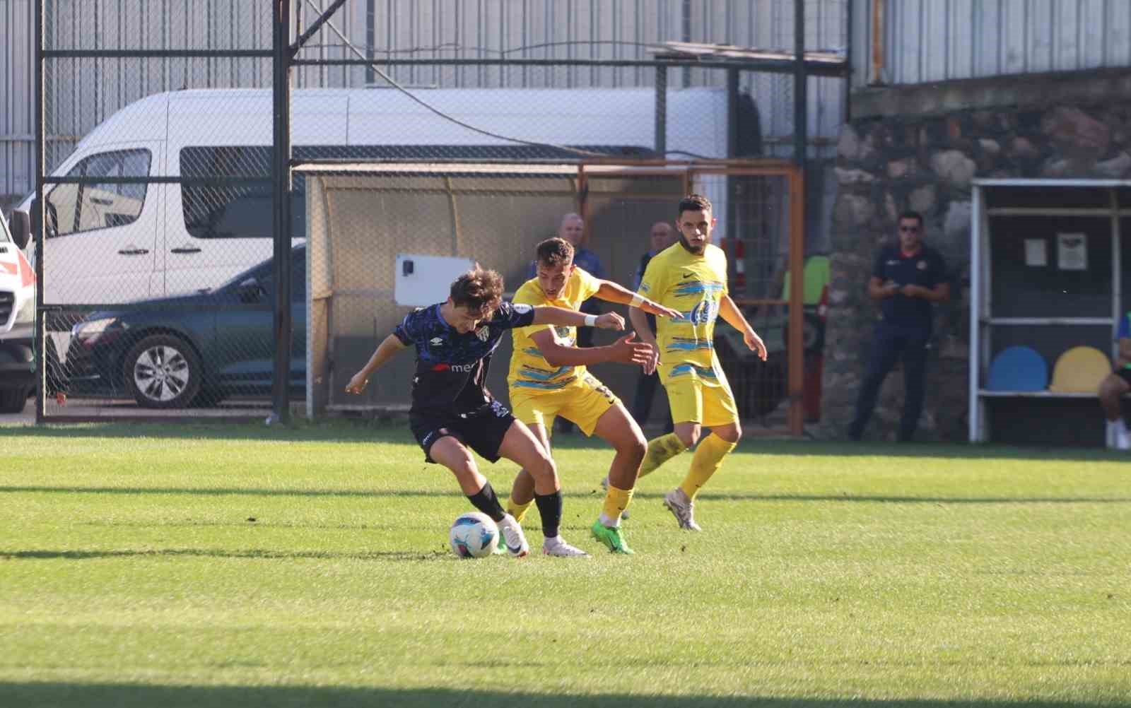 TFF 2. Lig: Belediye Derincespor: 1 - Erbaaspor: 1
