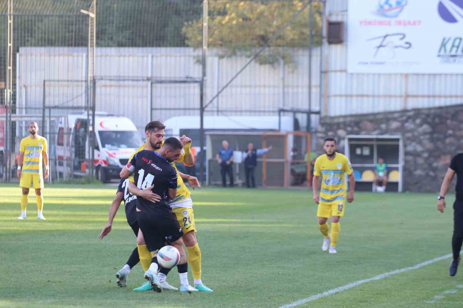 TFF 2. Lig: Belediye Derincespor: 1 - Erbaaspor: 1
