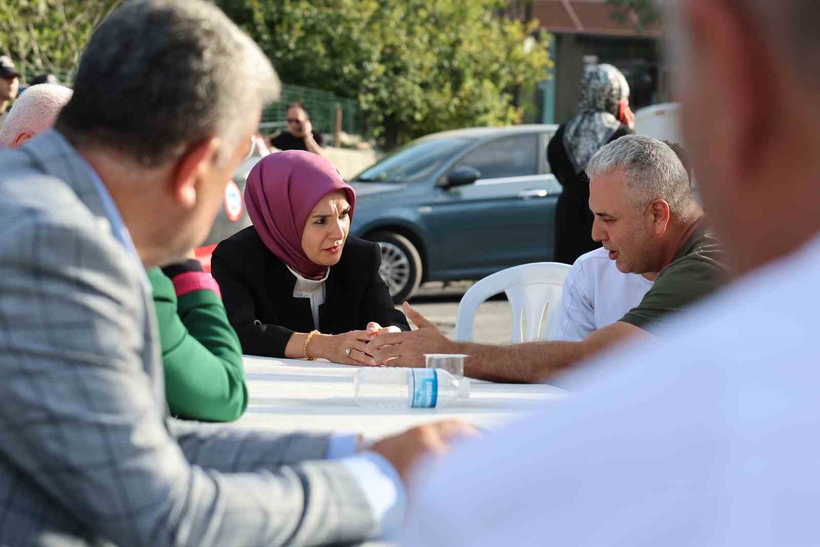 Bakan Göktaş’tan İstanbul’da öldürülen iki genç kızın ailelerine taziye ziyareti
