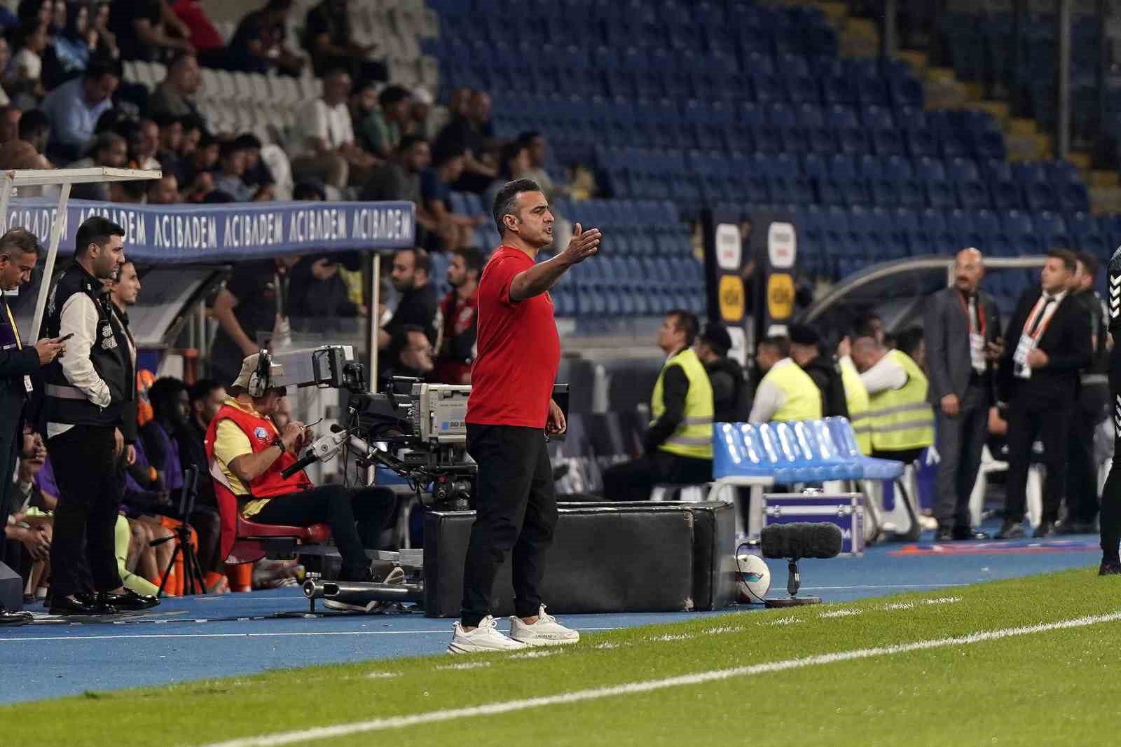 Trendyol Süper Lig: Başakşehir: 0 - Kayserispor: 0 (Maç devam ediyor)
