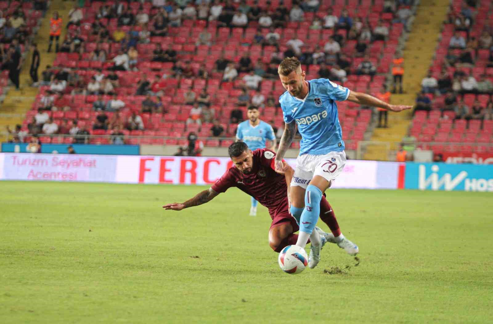 Trendyol Süper Lig: Hatayspor: 1 - Trabzonspor: 0 (Maç devam ediyor)
