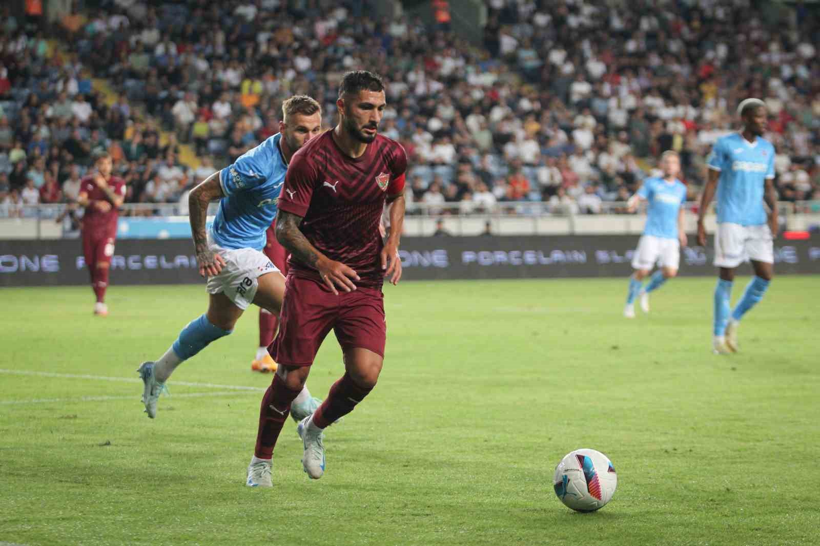 Trendyol Süper Lig: Hatayspor: 1 - Trabzonspor: 0 (Maç devam ediyor)
