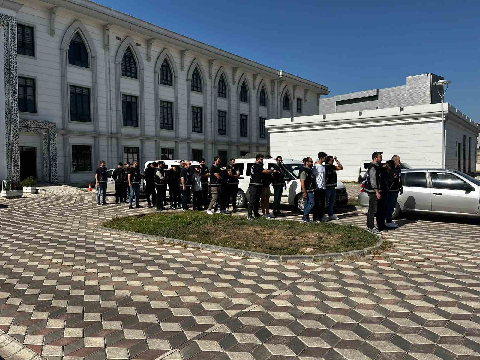 Eğlence mekanını basıp 4 kişiyi yaralamışlardı, suç makinesi çıktılar
