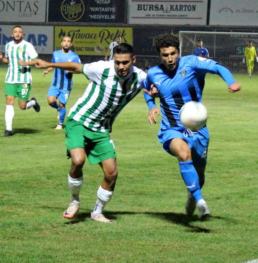 TFF 2. Lig: Karacabey Belediyespor: 1 - Serik Belediyespor: 2
