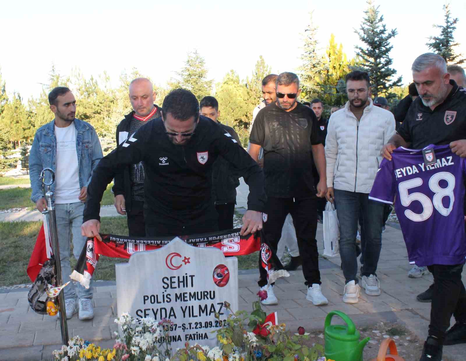 Samsunspor taraftarı şehit polis Şeyda Yılmaz’ı unutmadı
