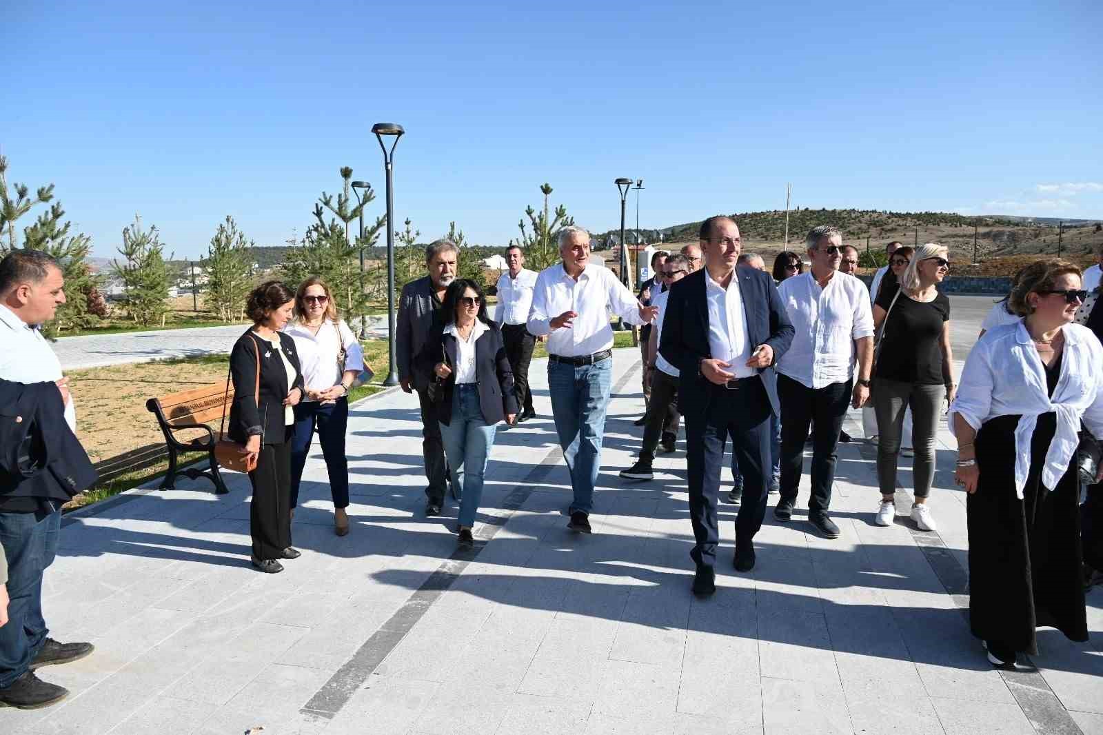 Başkan Bakkalcıoğlu il başkanlarını ağırladı
