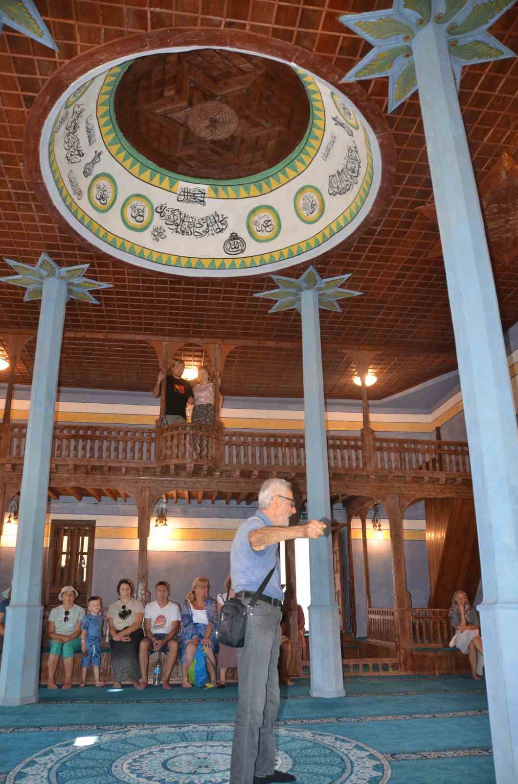 Antalya’daki 600 yıllık Sarıhacılar Camii yıllara meydan okuyor
