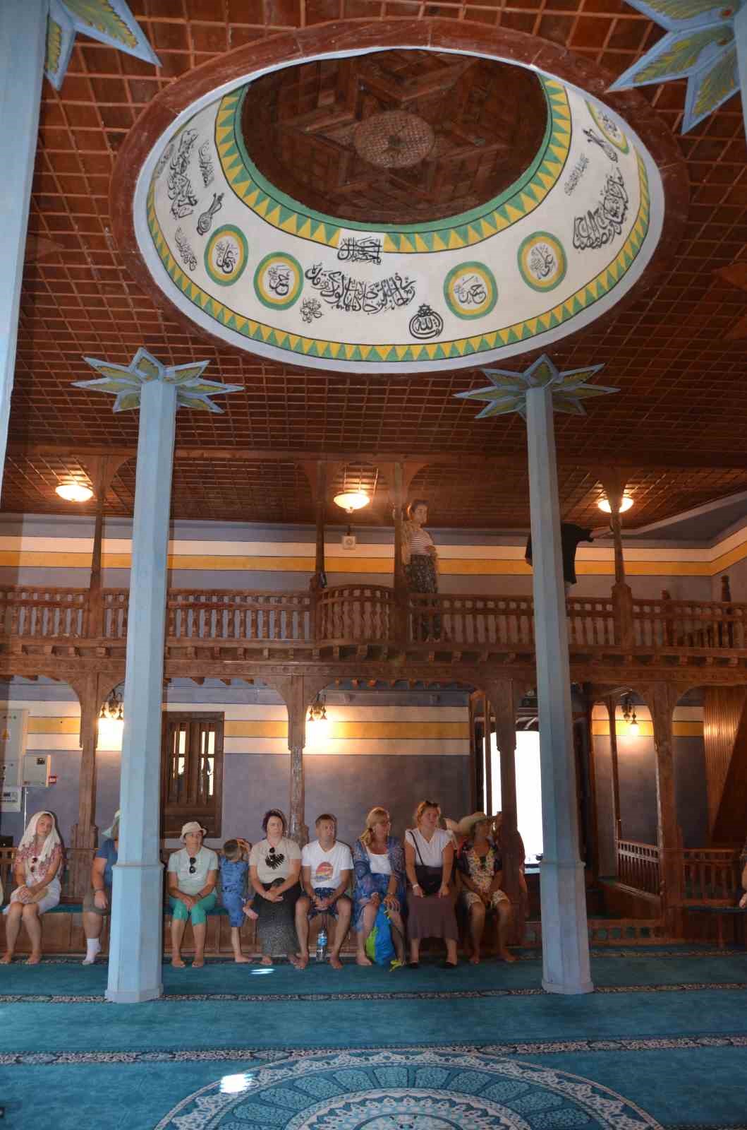 Antalya’daki 600 yıllık Sarıhacılar Camii yıllara meydan okuyor
