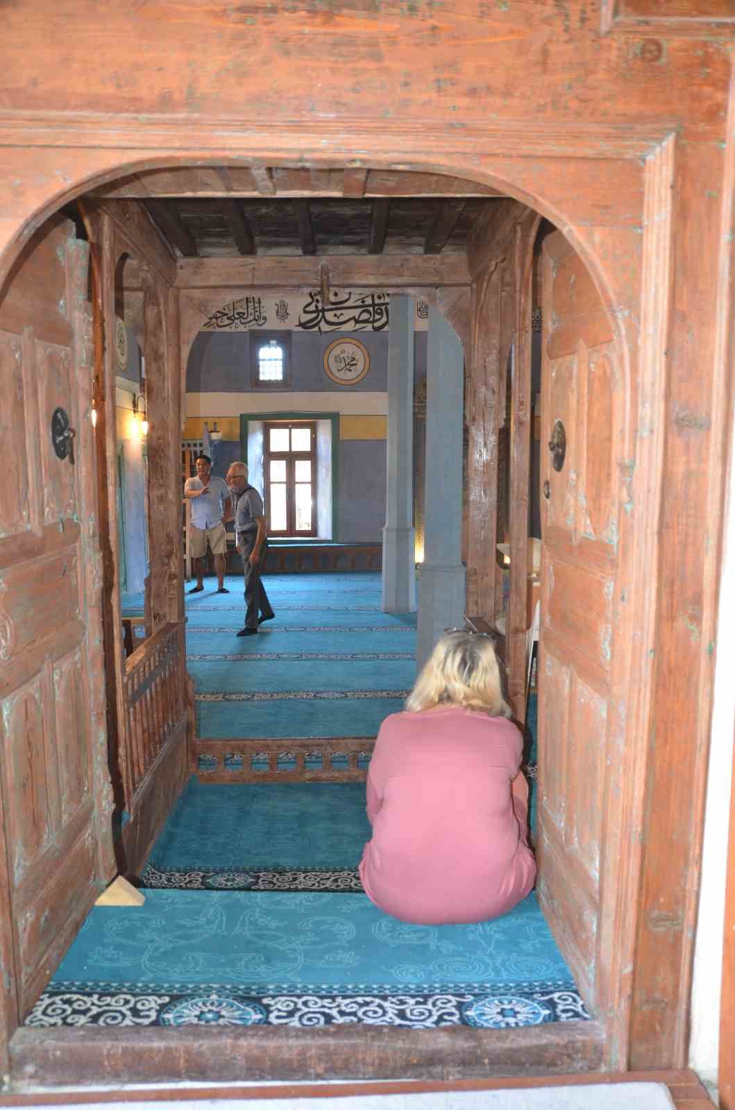 Antalya’daki 600 yıllık Sarıhacılar Camii yıllara meydan okuyor
