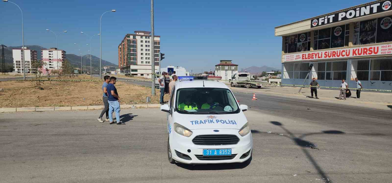 Tırla çarpışan motosikletin sürücüsü hayatını kaybetti
