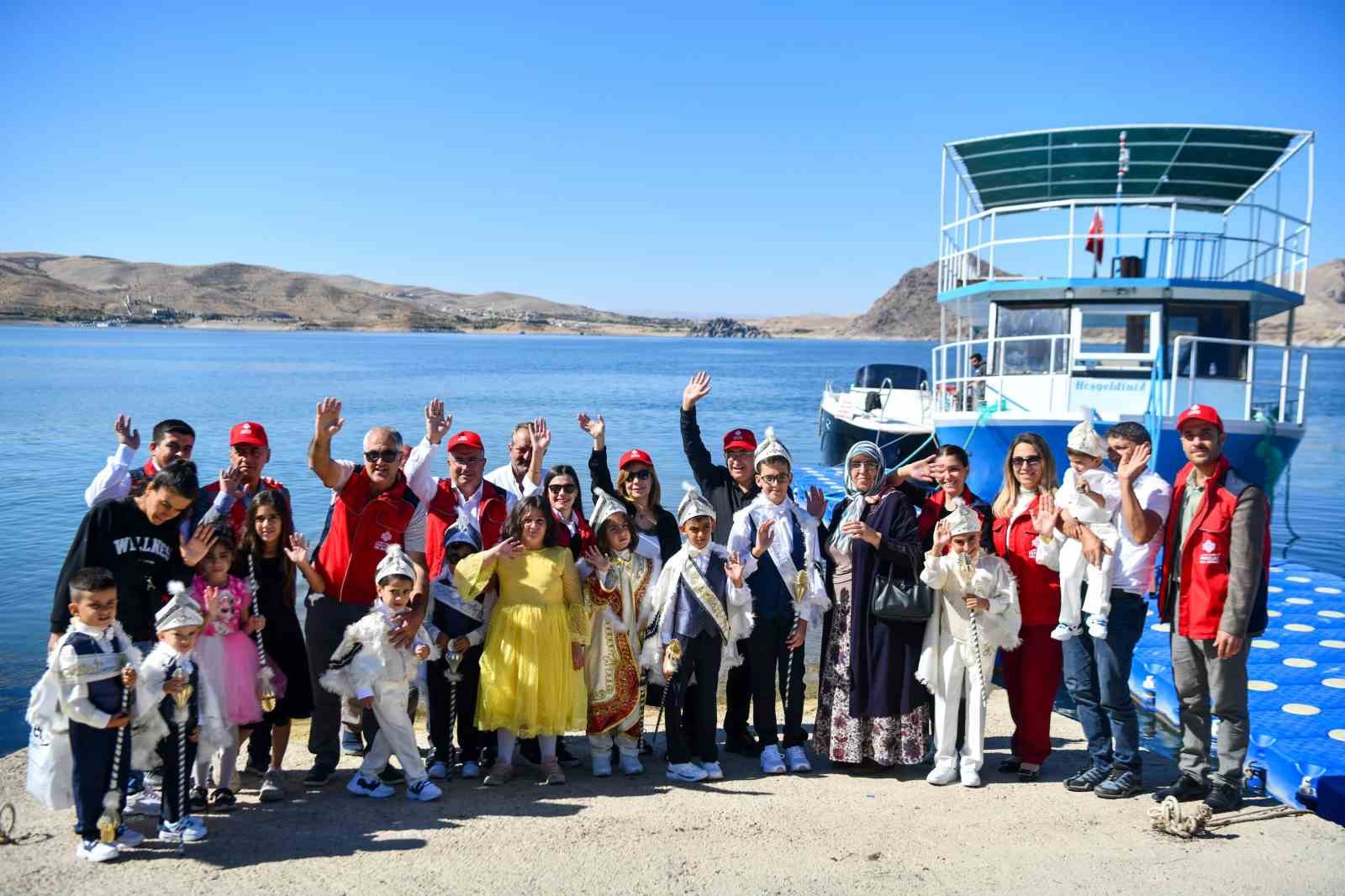 Tunceli’de 10 çocuk için sünnet etkinliği
