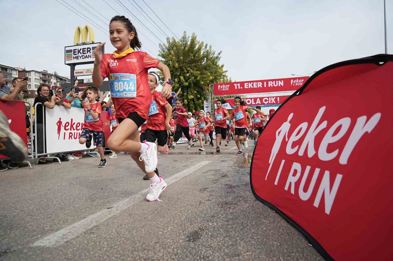 Bursalıların akın ettiği 11. Eker I Run, rekor katılımla gerçekleşti
