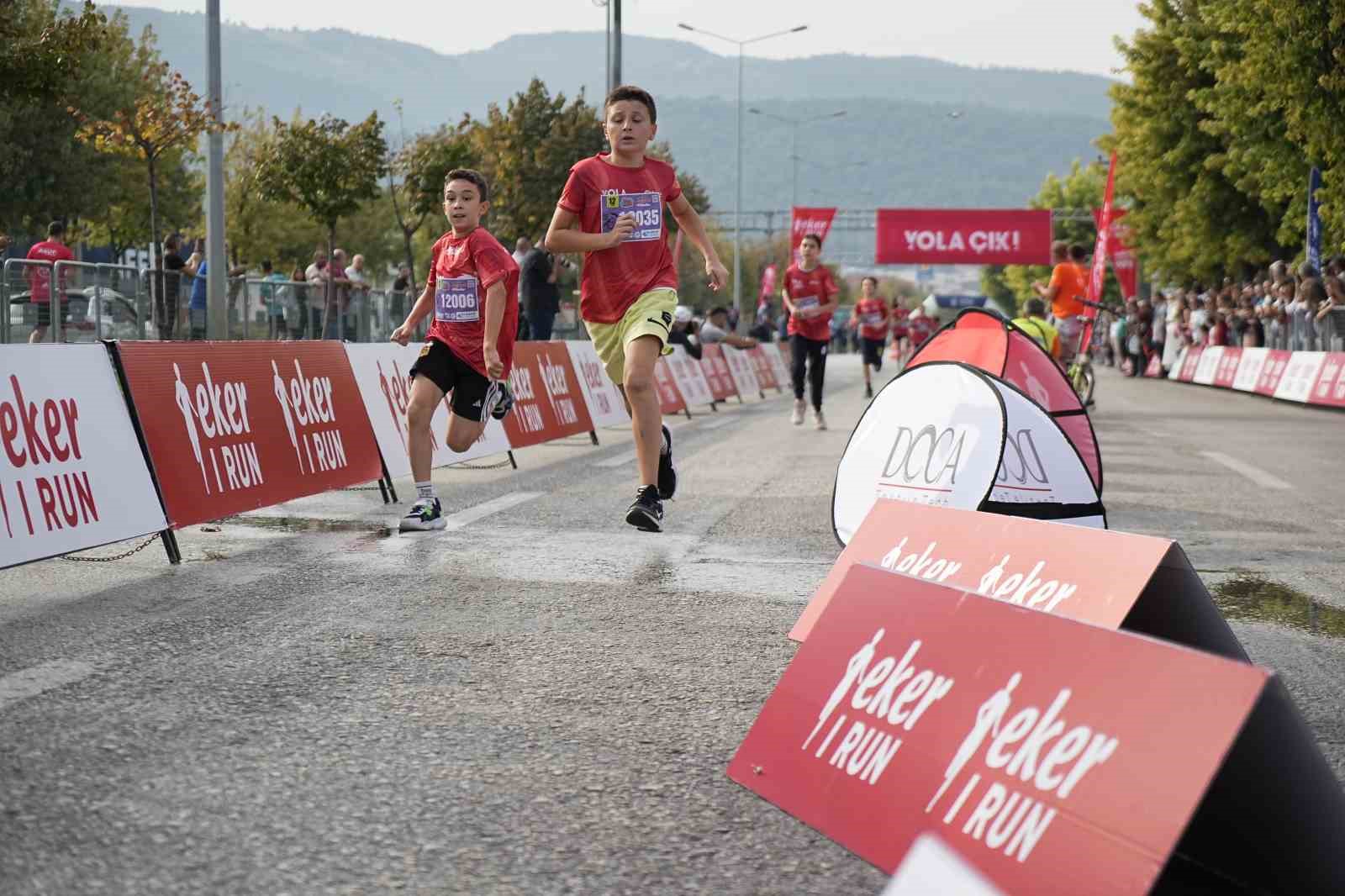 Bursalıların akın ettiği 11. Eker I Run, rekor katılımla gerçekleşti
