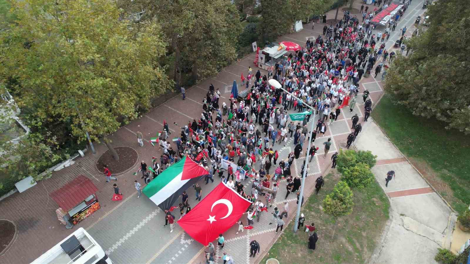 Yalova’da Gazze işgalinin 1. yıl dönümünde protesto yürüyüşü
