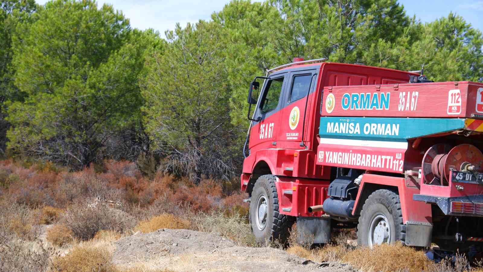 Foça yangınında hasarın boyutu havadan görüntülendi
