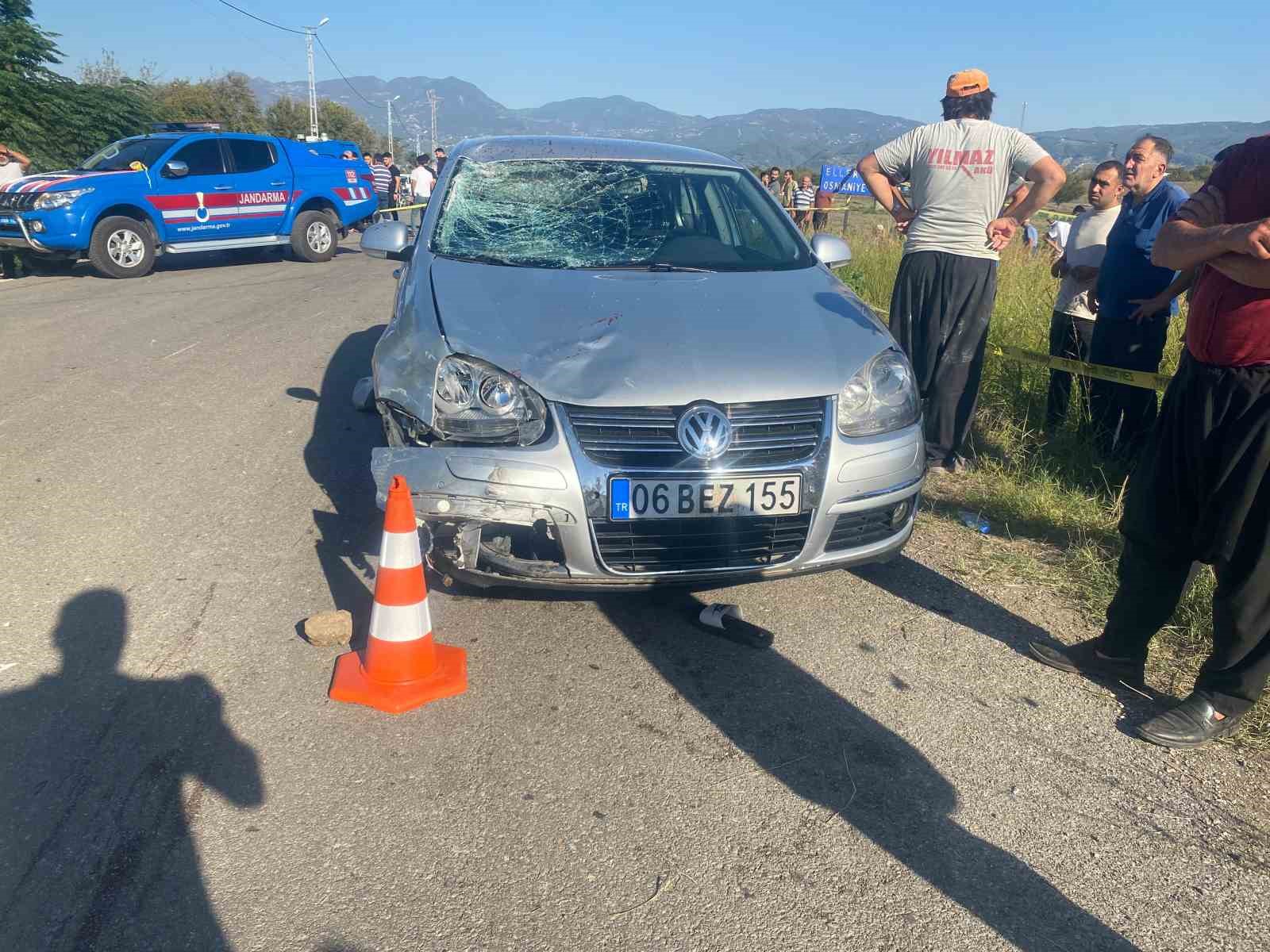 Otomobille çarpışan elektrikli motosikletteki çocuk öldü, kuzeni ağır yaralandı
