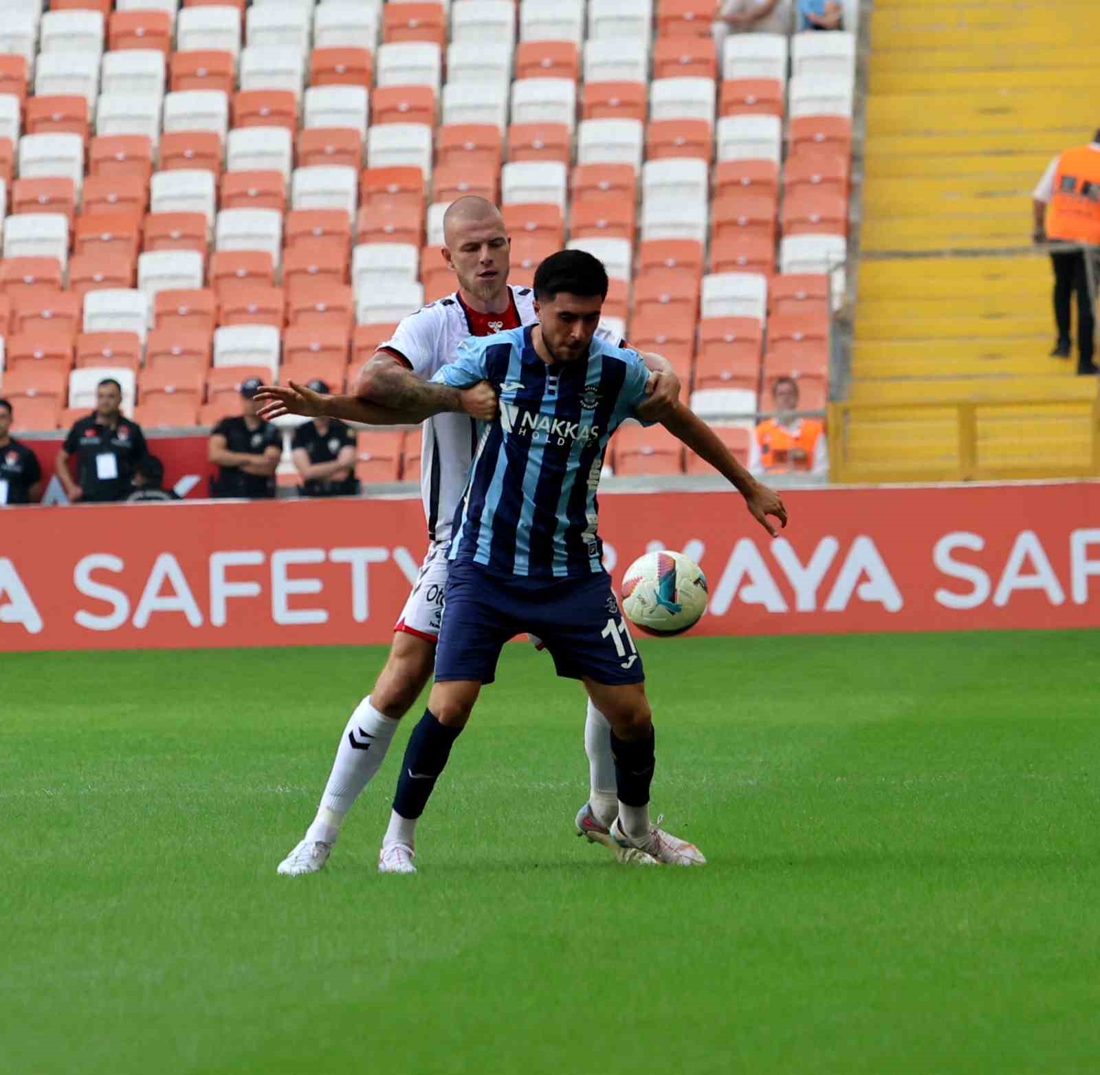 Trendyol Süper Lig: Adana Demirspor: 1 - Samsunspor:0 (İlk yarı)
