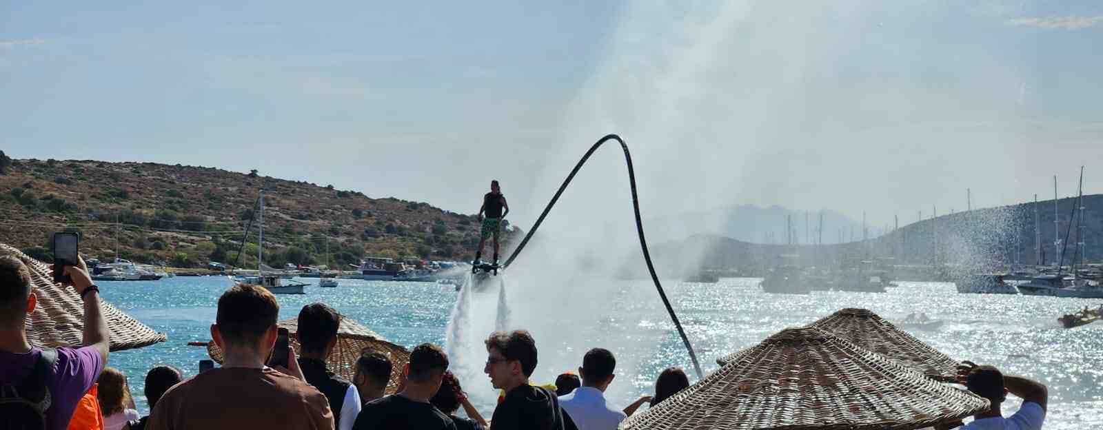 Bodrum’da turistler yüzerken büyük sürprizle karşılaştı
