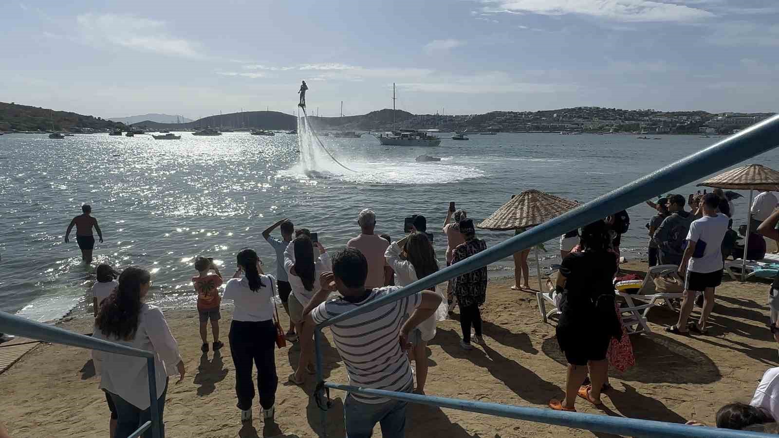 Bodrum’da turistler yüzerken büyük sürprizle karşılaştı
