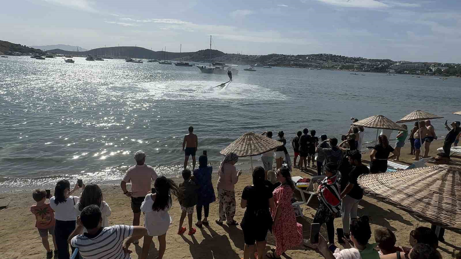 Bodrum’da turistler yüzerken büyük sürprizle karşılaştı
