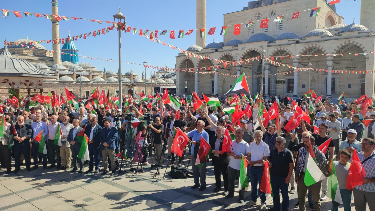 Konya’da ’Soykırıma İsyan Filistin’e Destek Yürüyüşü’ düzenlendi
