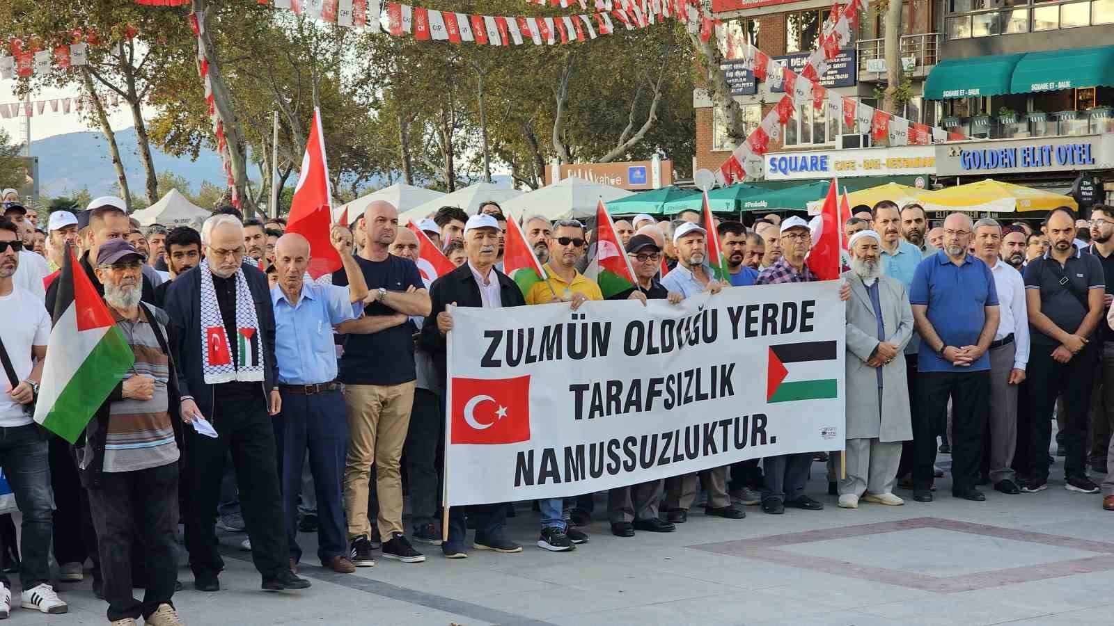 Bandırma’da Gazze’ye destek yürüyüşü
