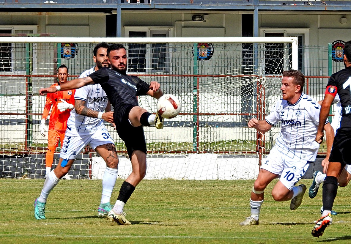 Çeşme Belediyespor lige mağlubiyetle başladı
