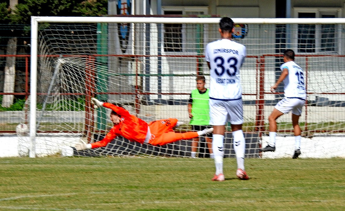 Çeşme Belediyespor lige mağlubiyetle başladı
