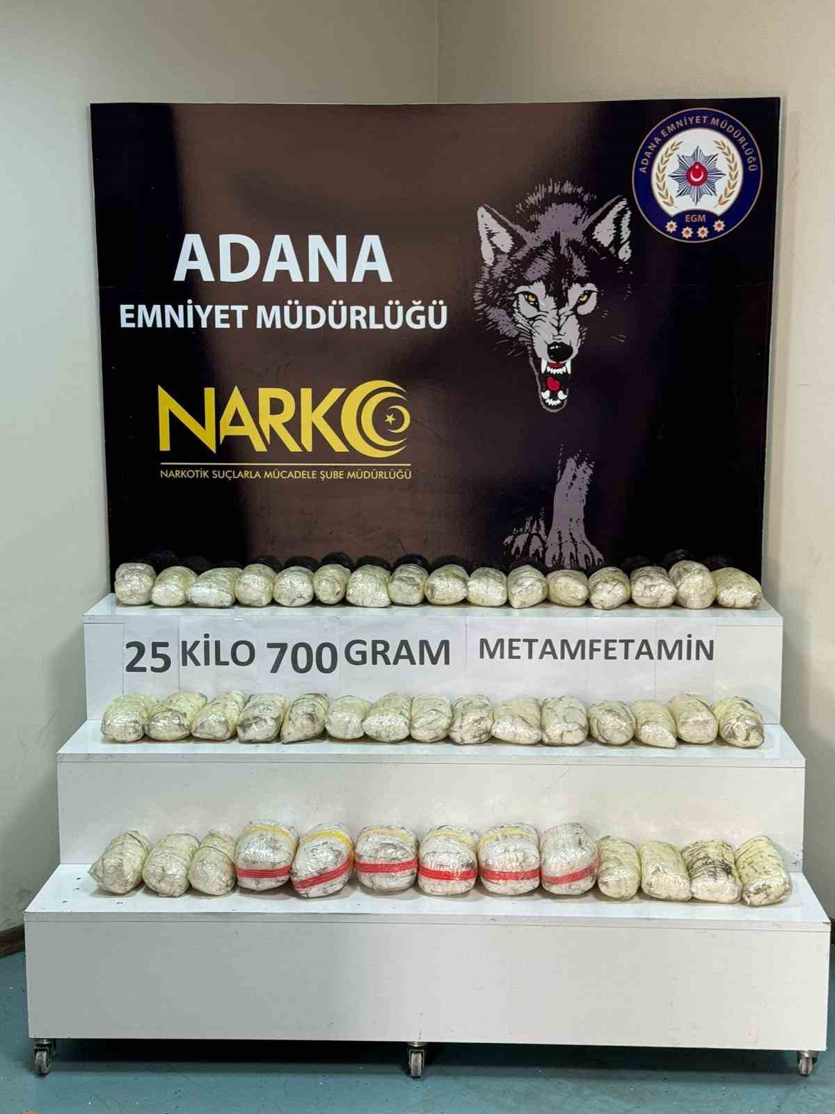 Yedek lastikten 25 kilo 700 gram metamfetamin ele geçirildi
