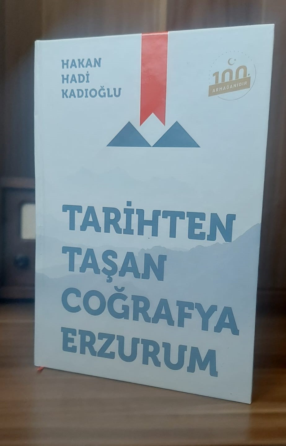 Kadıoğlu’ndan “Tarihten Taşan Coğrafya Erzurum”
