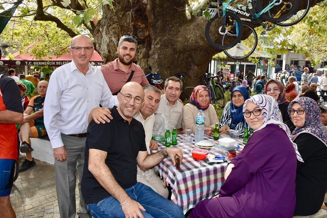 Başkan Zencirci, Selatin Organik Köy Pazarı’nda vatandaşlarla buluştu
