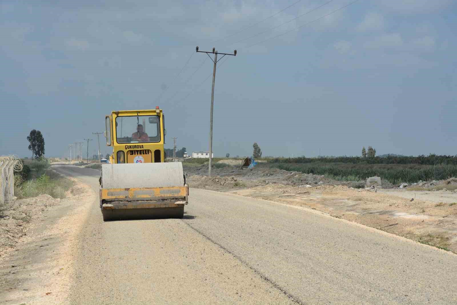 Büyükşehir Belediyesi, Tarsus’ta köy yollarını yeniliyor
