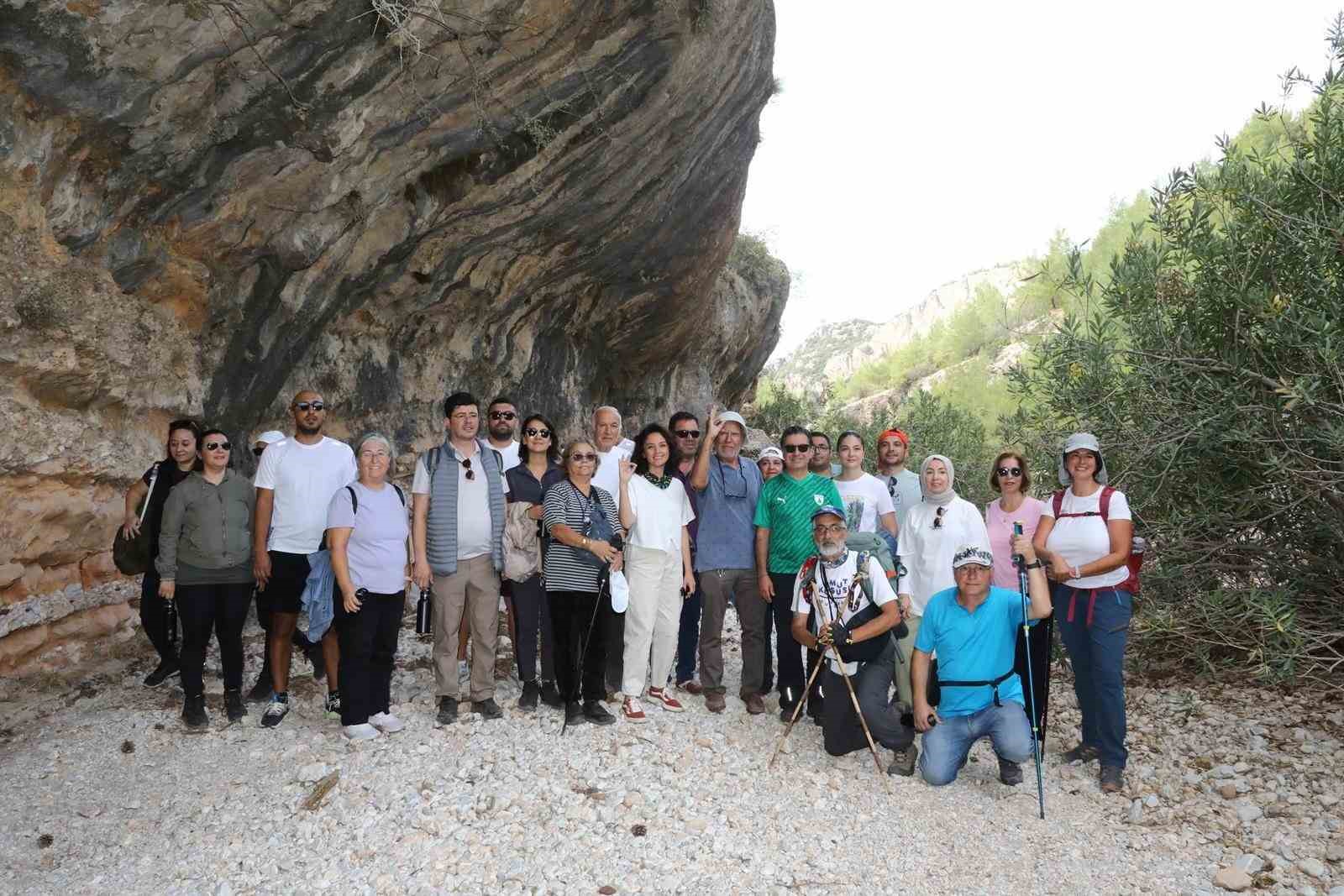 Yüzlerce doğasever, Değirmendere Kanyonu’na yürüdü
