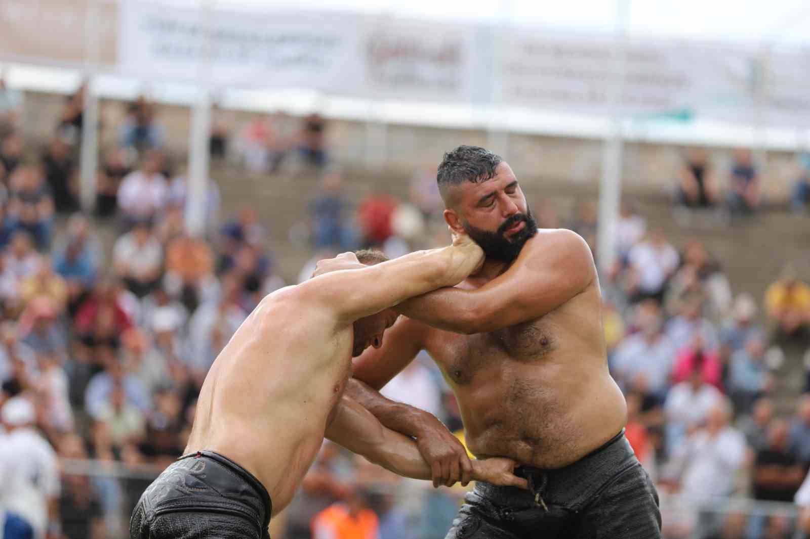 Turgutlu’da Kırkpınar havası yaşandı
