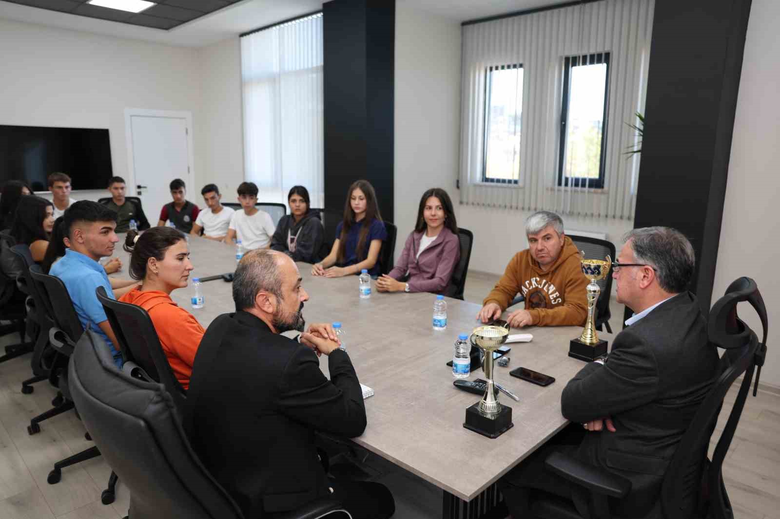 HADAK’tan Başkan Özldoğan’a ziyaret
