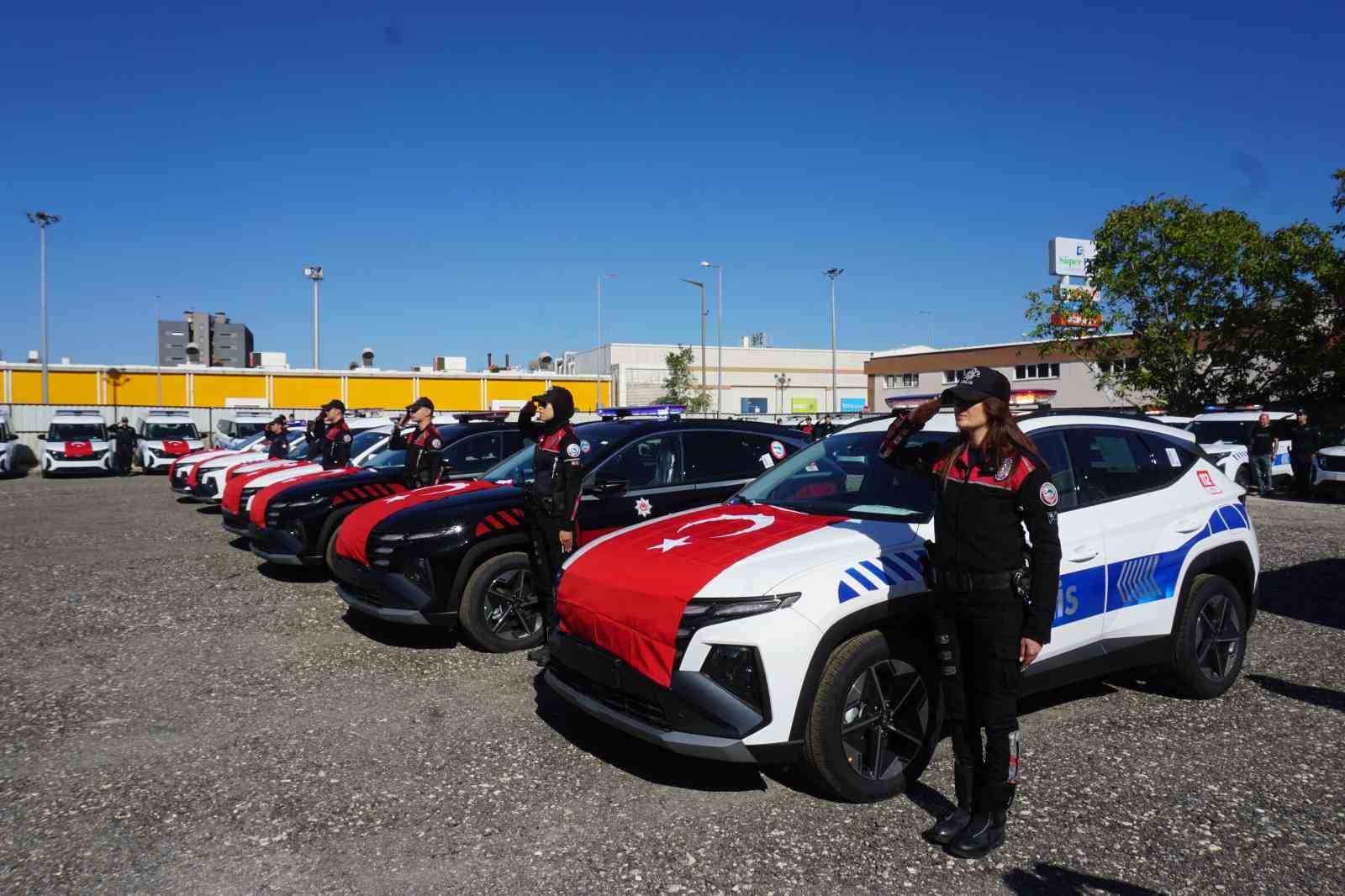 Emniyete hibe edilen 54 araç polislerin gücüne güç katacak
