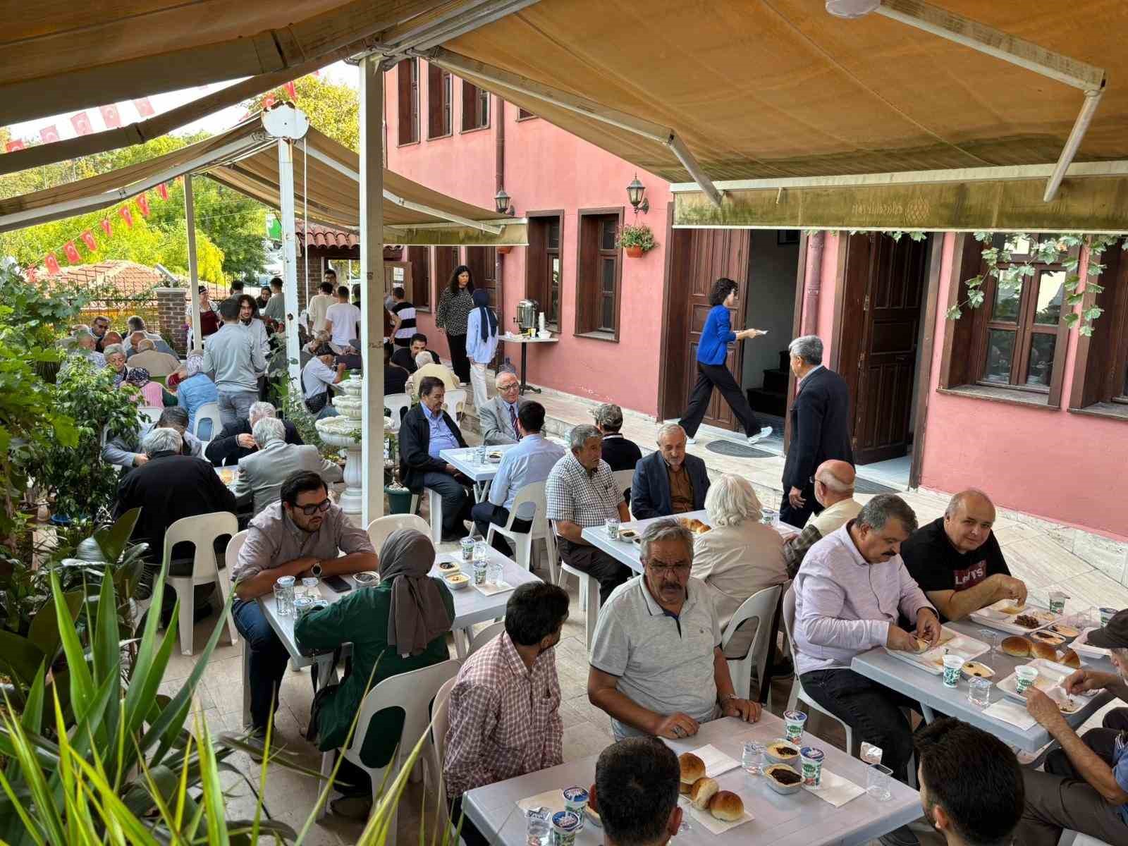 Türk Ocağı, hatim duası ve mevlid okutturmak için bir araya geldi
