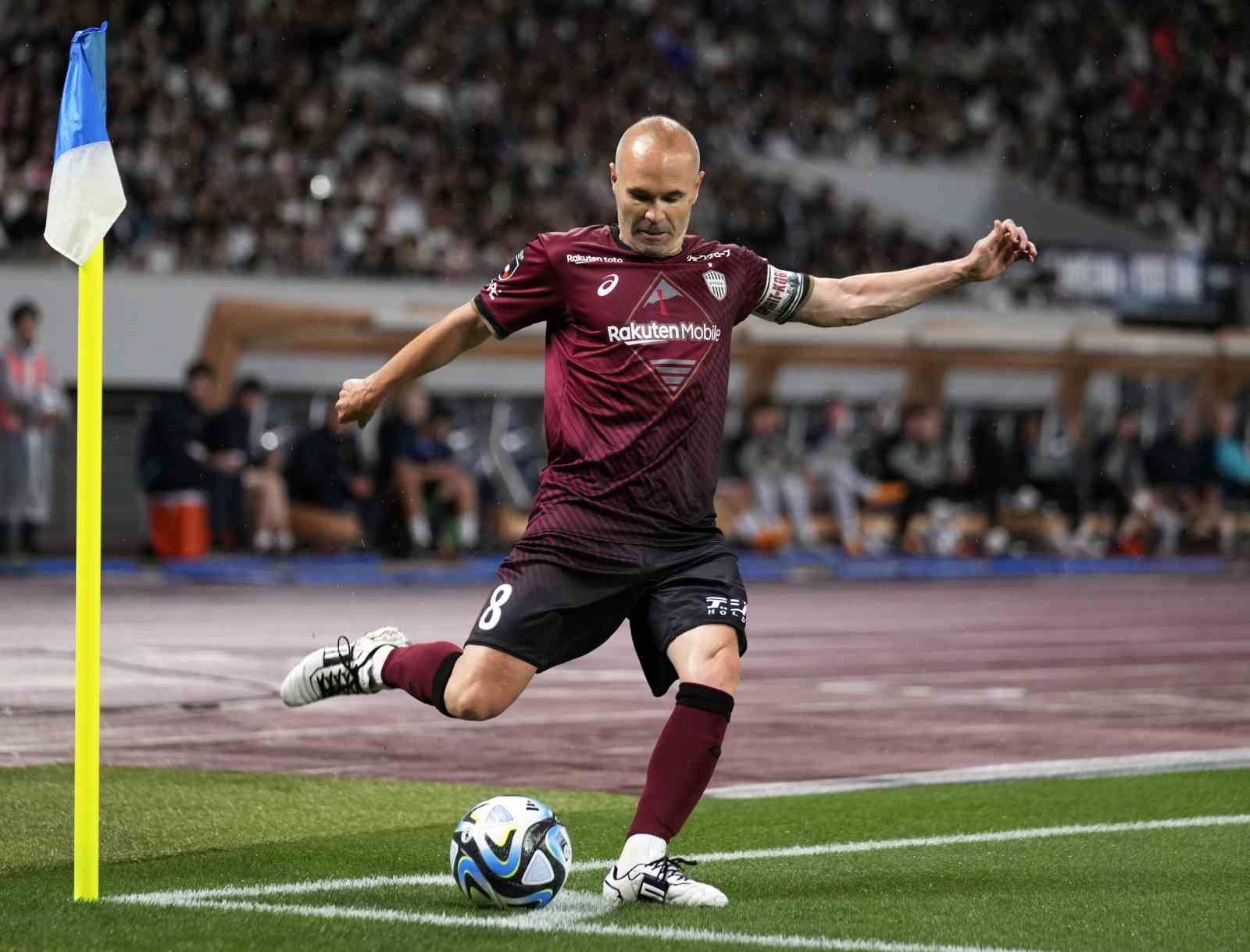 Andres Iniesta, futbolu bıraktığını açıkladı
