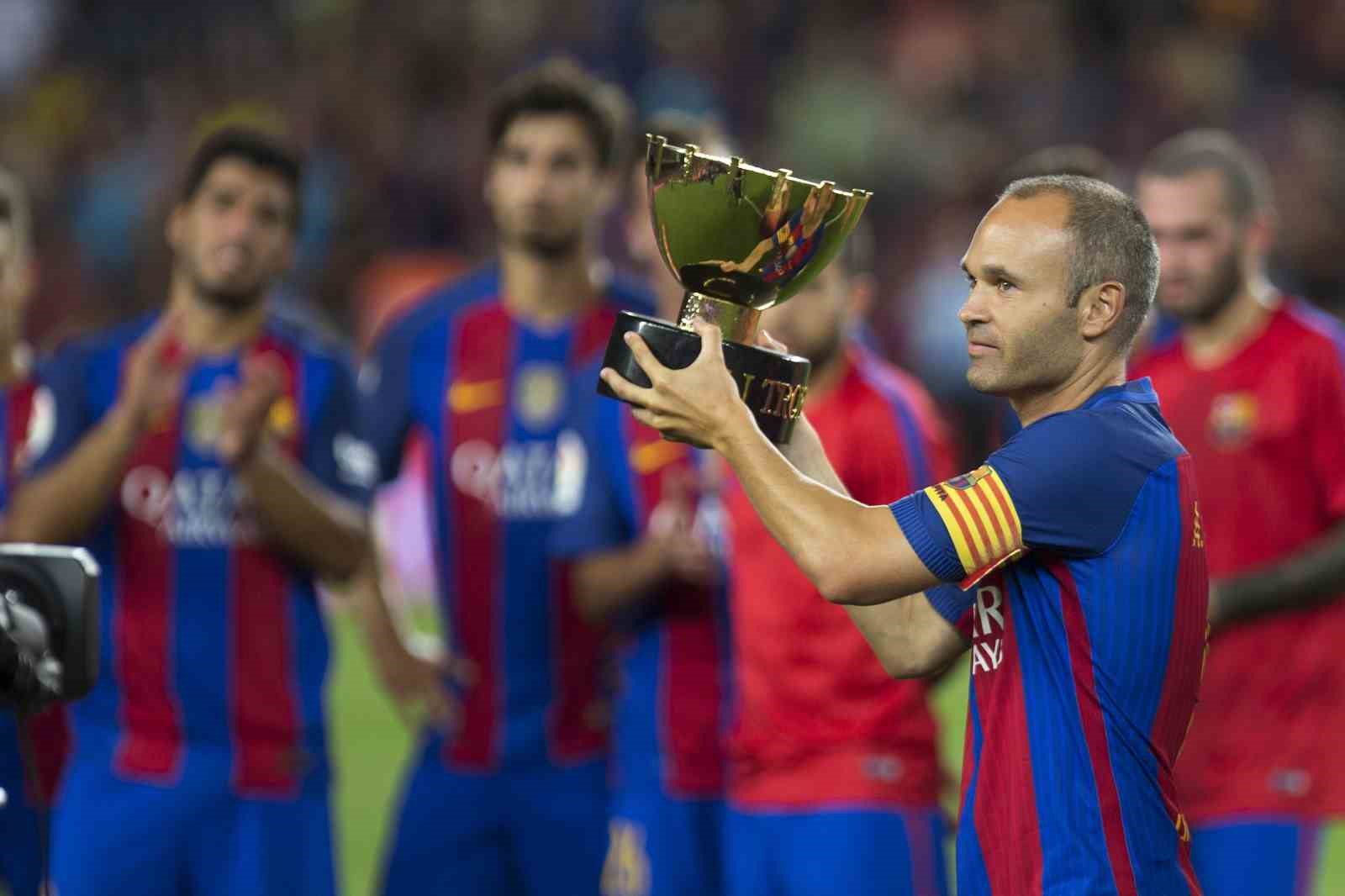 Andres Iniesta, futbolu bıraktığını açıkladı
