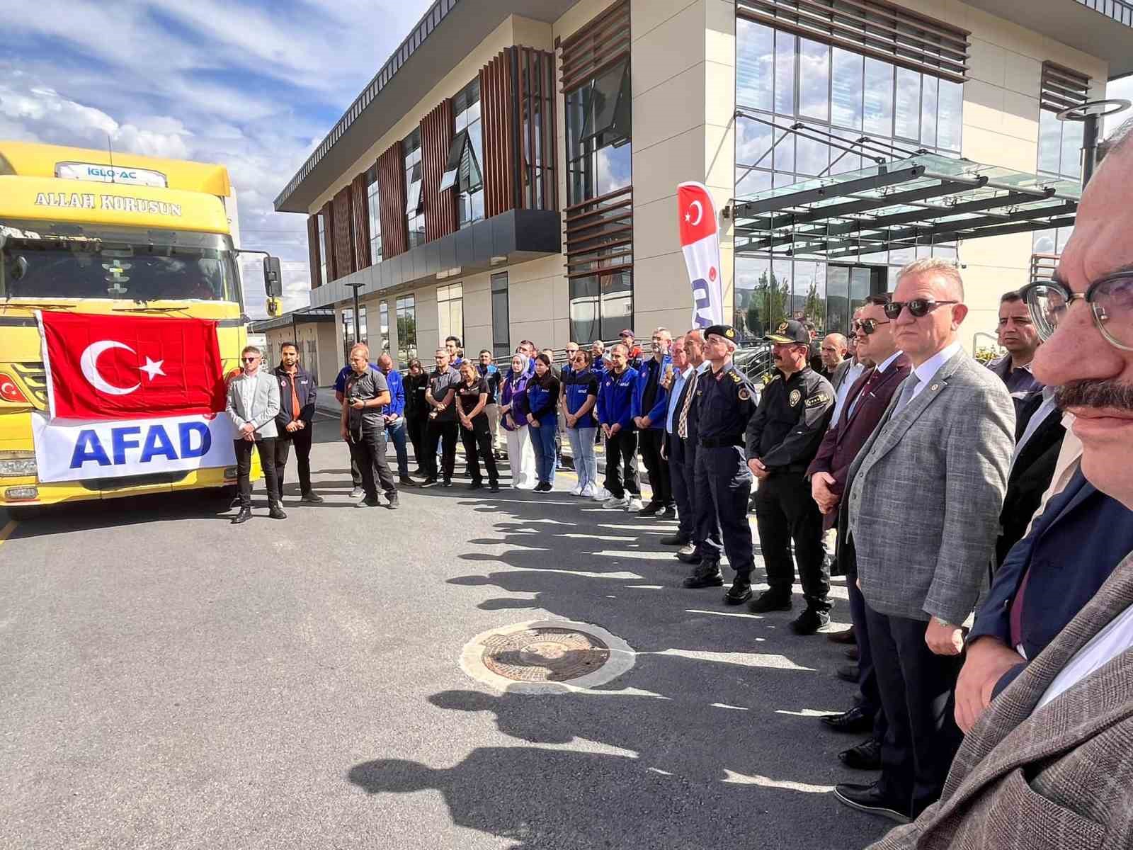 Selden etkilenen Bosna Hersek’e Kütahya’dan 60 adet konteyner
